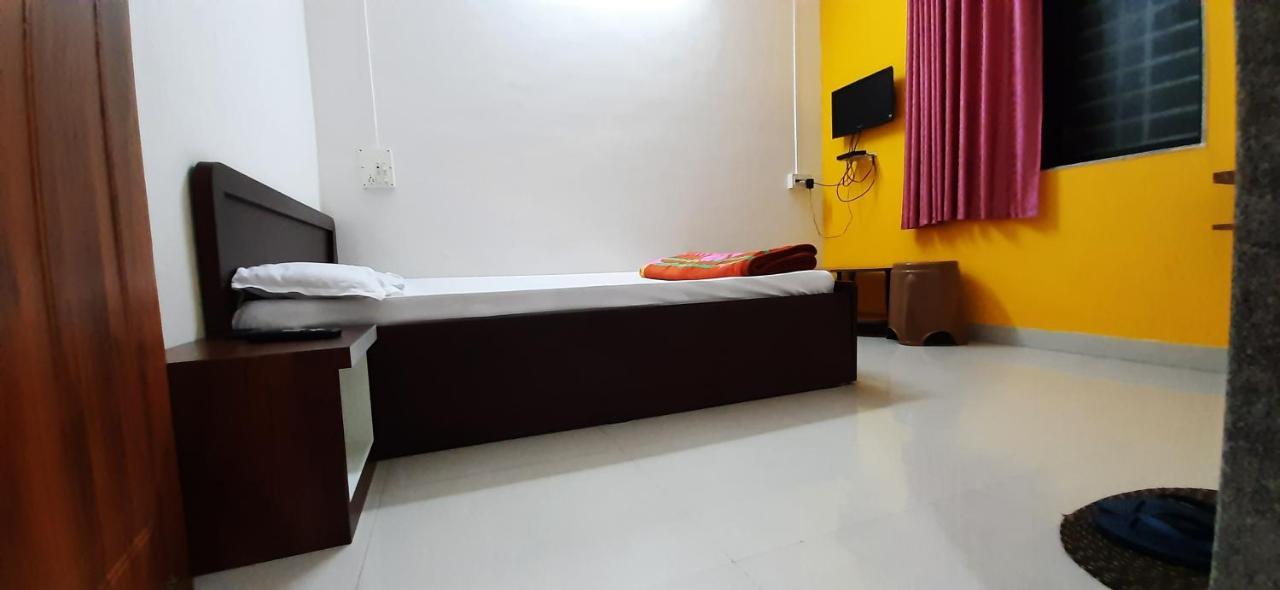 Trimurti Holiday Home Панчгани Екстериор снимка