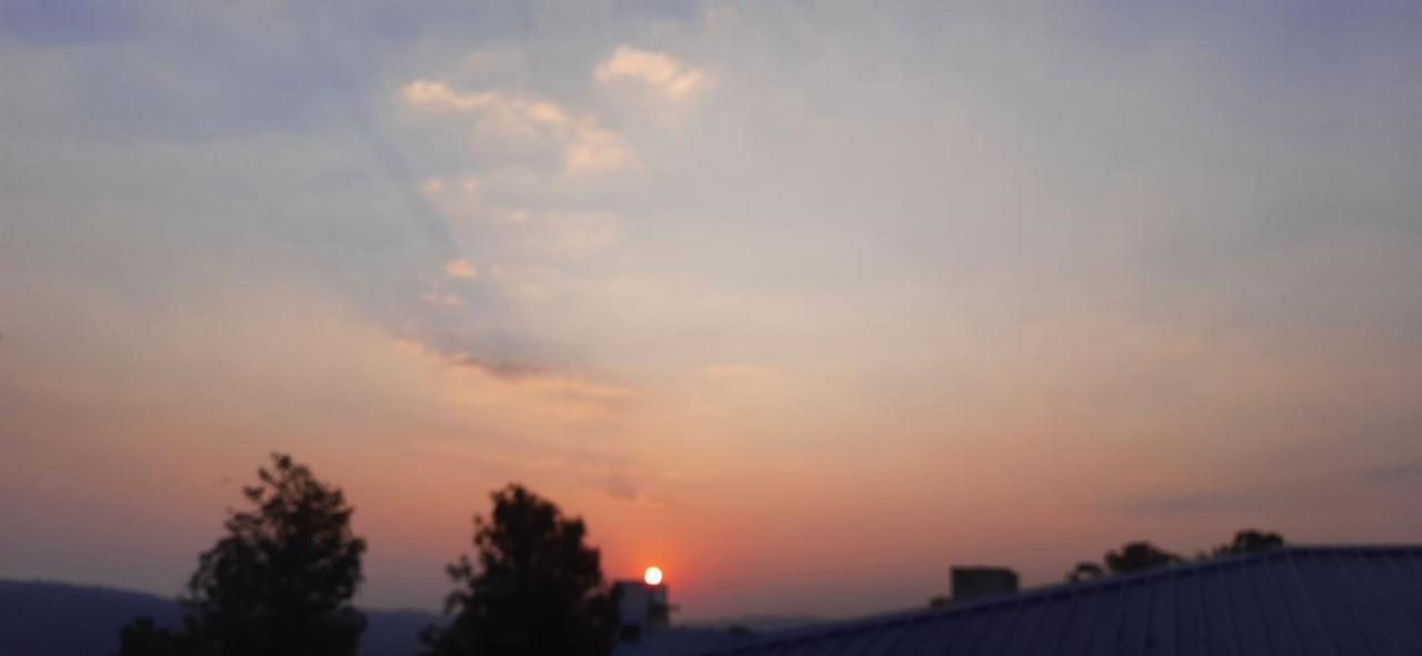 Trimurti Holiday Home Панчгани Екстериор снимка