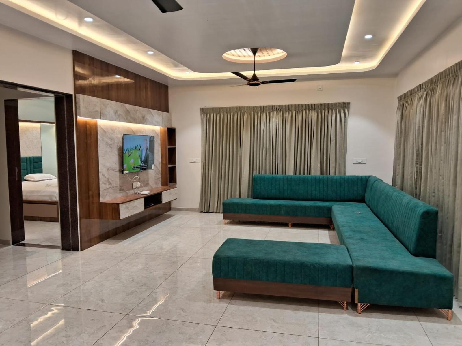 Trimurti Holiday Home Панчгани Стая снимка